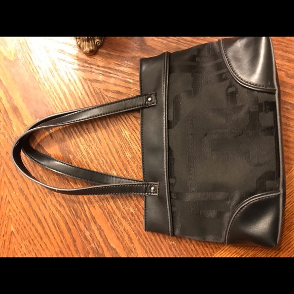 Nice Black Faux Leather Pattern Material Handbag! - Picture 5 of 11